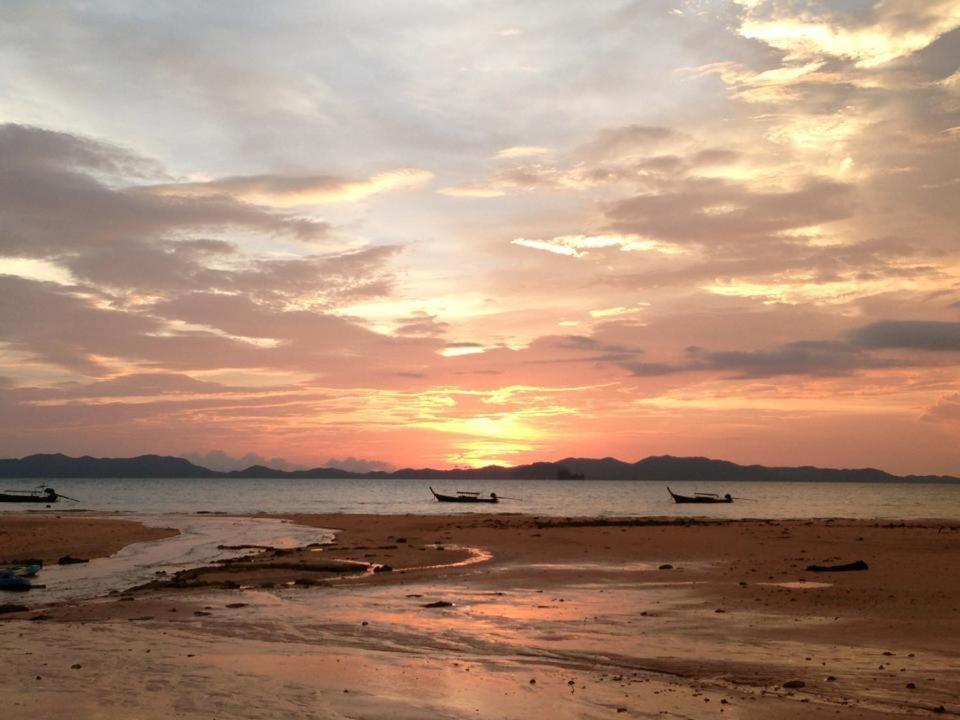 Koh Kwang Seaview Hotel Klongmuang-part Kültér fotó